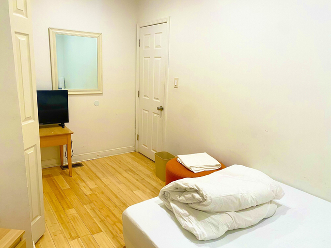 Bedroom 2, Hostel rooms, Baltimore