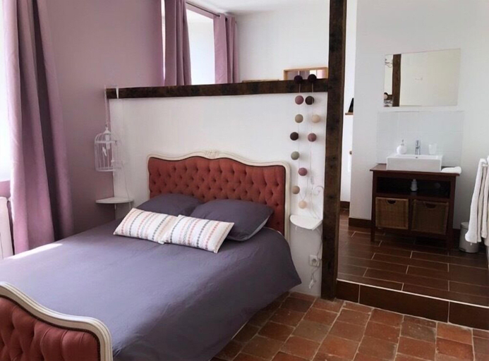 Bedroom 5, Domaine Des Tours Vauquelin, Orne