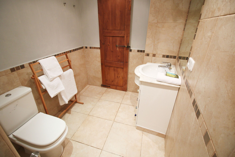 Bathroom 3, Apartment Ametller, Girona