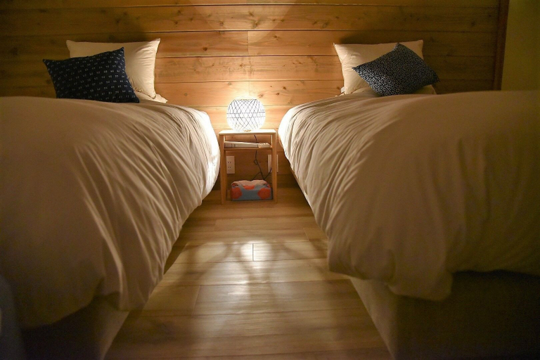 Bedroom 2, Chika Miyabi, Kyoto