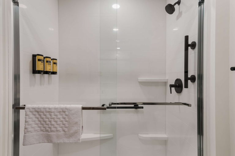 Bathroom 5, Best Western Plus Parry Sound, Parry Sound