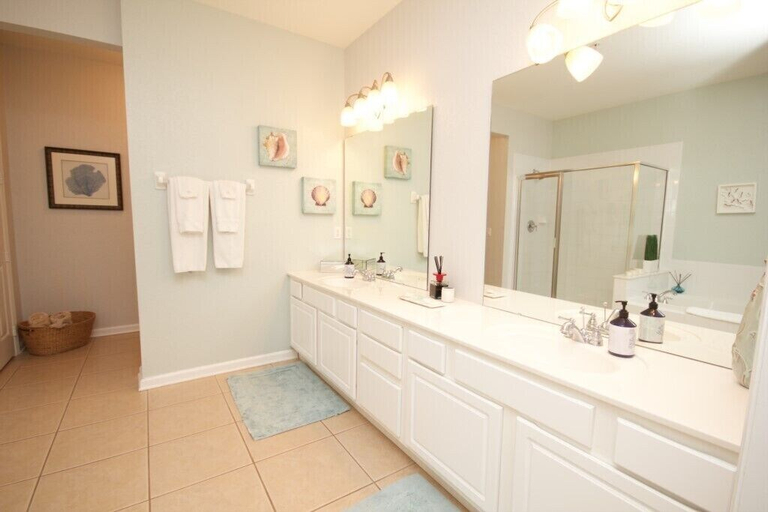 Bathroom 3, Vista Cay Gem 3 Bedroom Condo by RedAwning, Orange