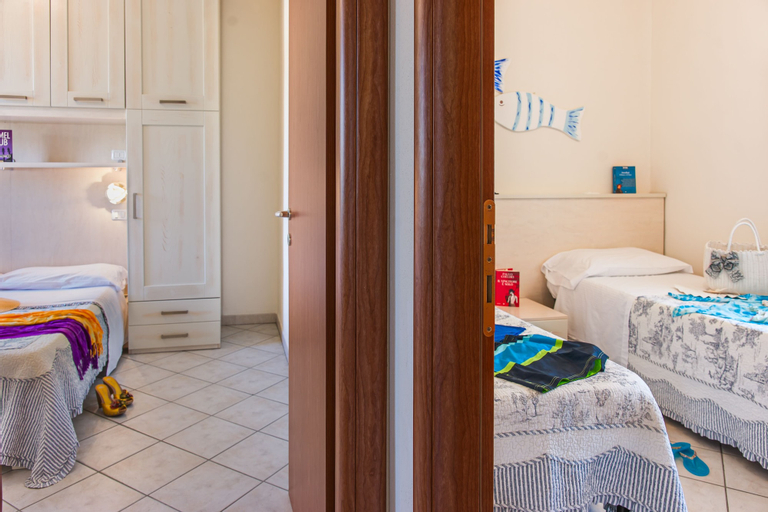 Bedroom 4, Villette Tina, Livorno