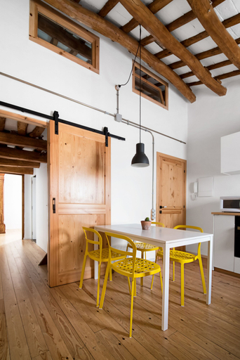 Others 5, Ca l'Espavil, Barcelona