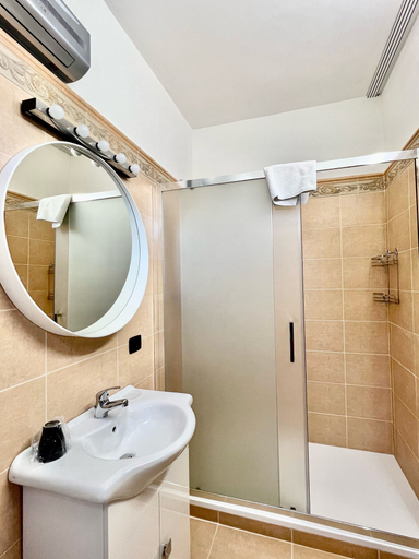Bathroom 5, Lo Scrigno B&B, Avellino