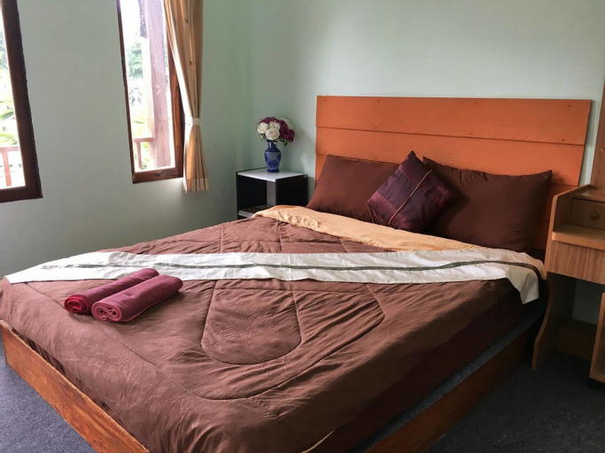 Bedroom 13