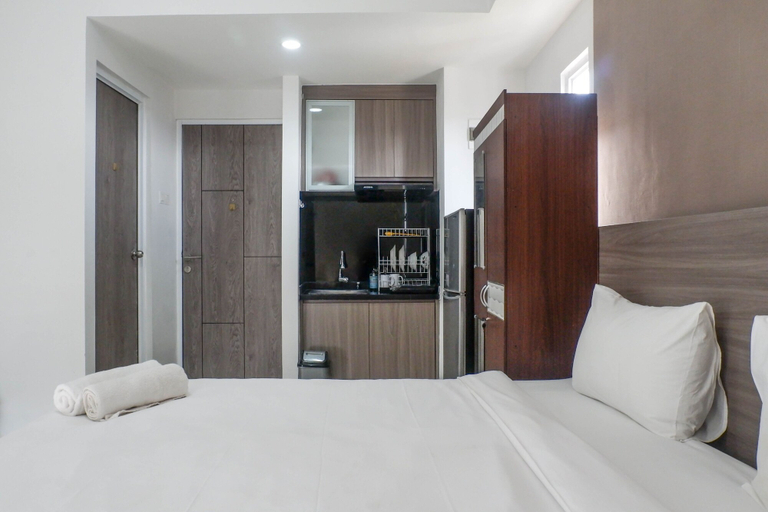 Room 2, Minimalist Modern Studio Room Apartment At Taman Melati, Surabaya