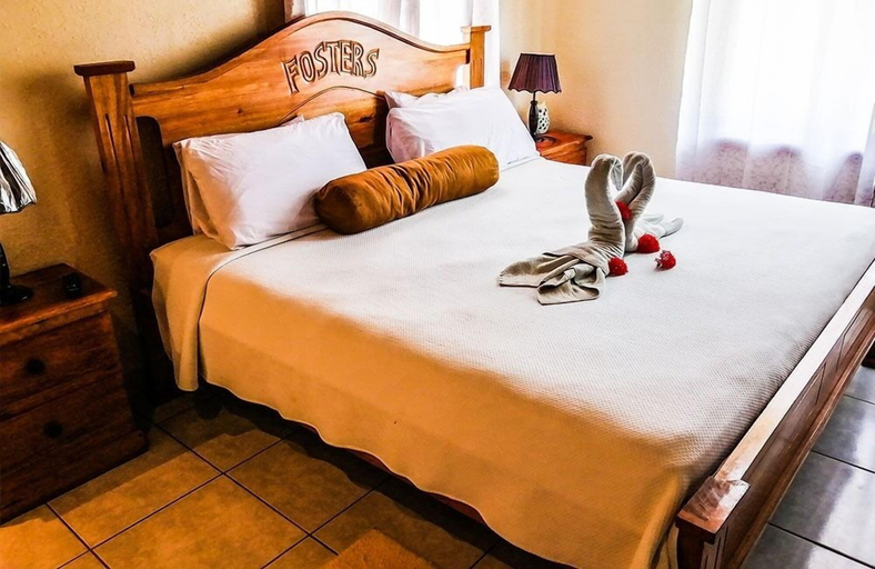 Bedroom 4, Foster's West Bay Resort, Roatán