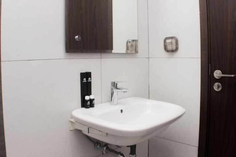 Bathroom 5, Best Choice and Comfy Studio Apartment LRT City Bekasi, Bekasi