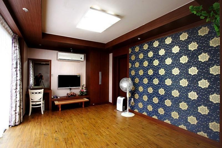 Others 3, Yangpyeong Hayandohwaji Pension, Yangpyeong