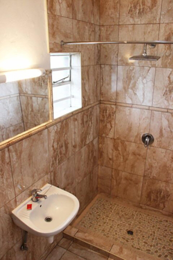 Bathroom 3, Annie's Lodge Blantyre, Blantyre City