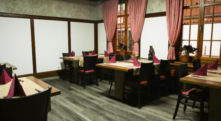 Others 5, Hotel da Luca, Wangen