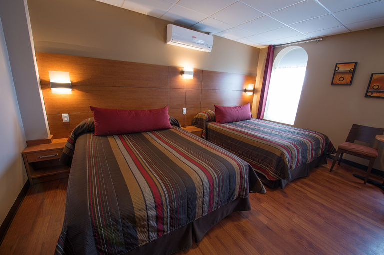 Bedroom 3, Hôtel du Fjord, Le Fjord-du-Saguenay