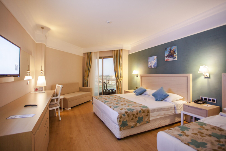Bedroom 3, Linda Sunny Beach Hotel & Spa-Ultra All Inclusive, Manavgat