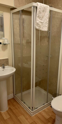 Bathroom 4, Commercial Hotel, Durham