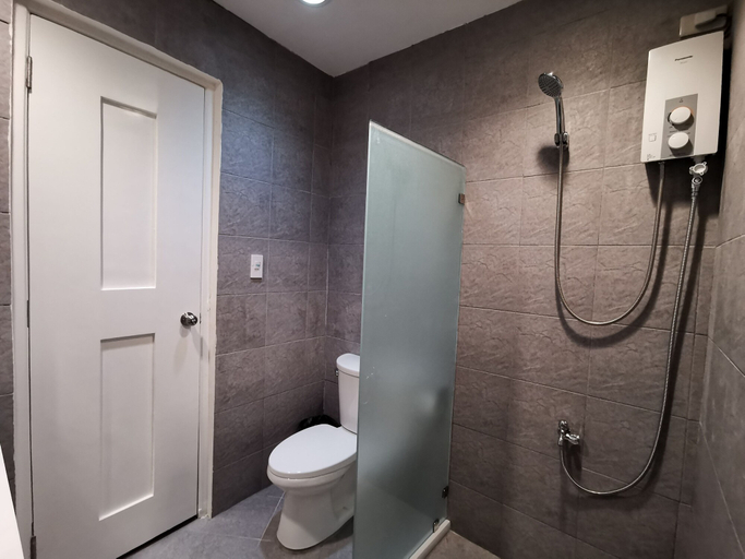 Bathroom 5, Pescadores Suites Moalboal, Moalboal