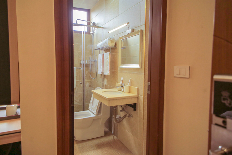 Bathroom 3, IVY Hotel Bishoftu, Misraq Shewa