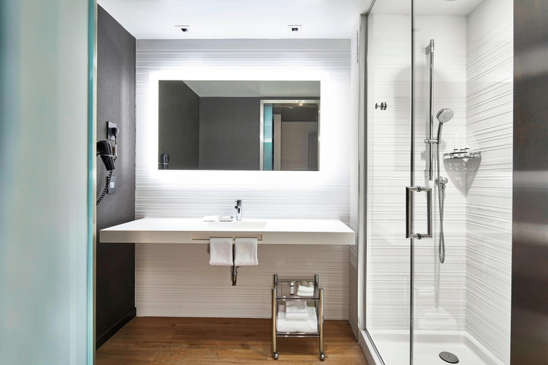 Bathroom 5, AC Hotel by Marriott Cleveland Beachwood, Cuyahoga
