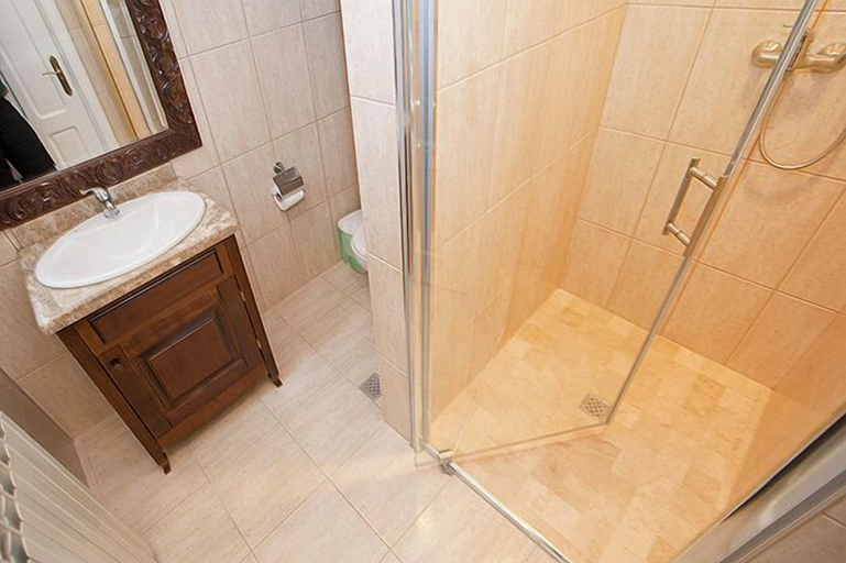Bathroom 3, Vila Economat, Sinaia