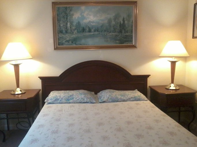 Bedroom 3, Hiland Terrace Hotel, Westmoreland