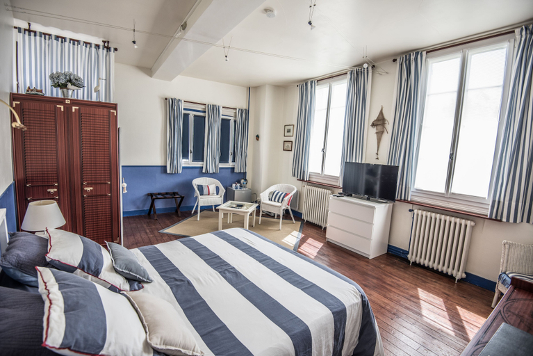 Bedroom 4, Les Tuileries de Chanteloup, Dordogne