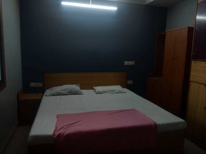 Bedroom 2, iROOMZ Pranathi Comforts, Bellary