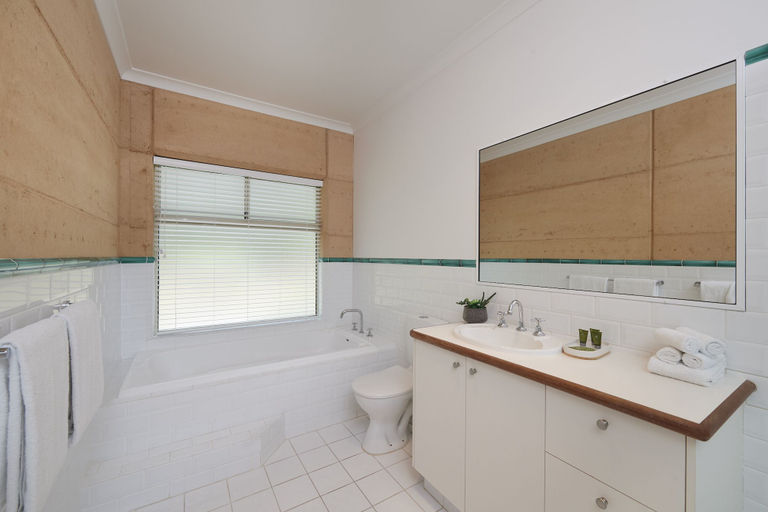Bathroom 3, Eight Willows Retreat, Busselton