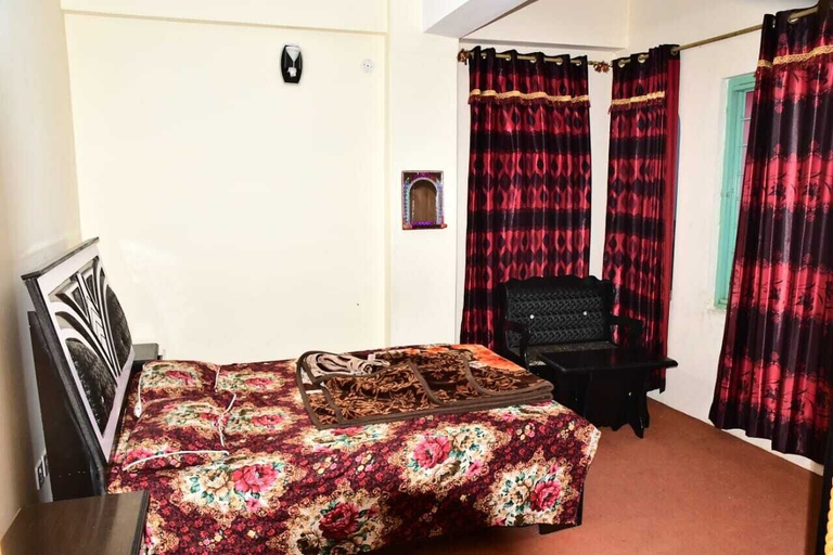 Bedroom 5, Kashmir Heights Hotel and Restaurant, Azad Kashmir