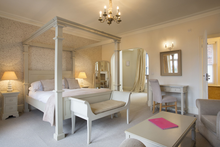 Bedroom 4, The Bell Hotel, Kent