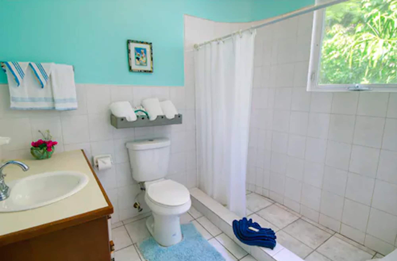 Bathroom, The Lighthouse Villas