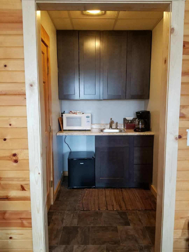Others 4, Amish Blessings Cabins, Holmes
