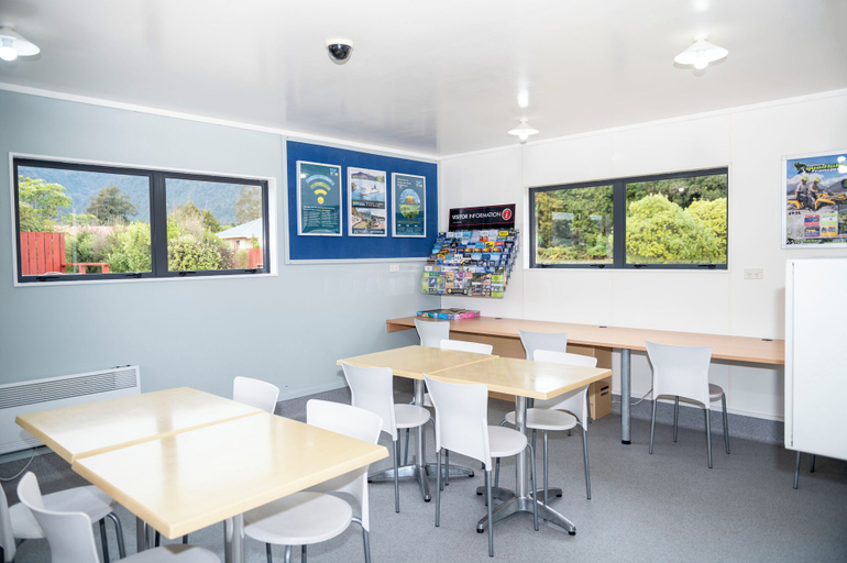 Food & Drinks 5, Franz Josef Top 10 Holiday Park, Westland