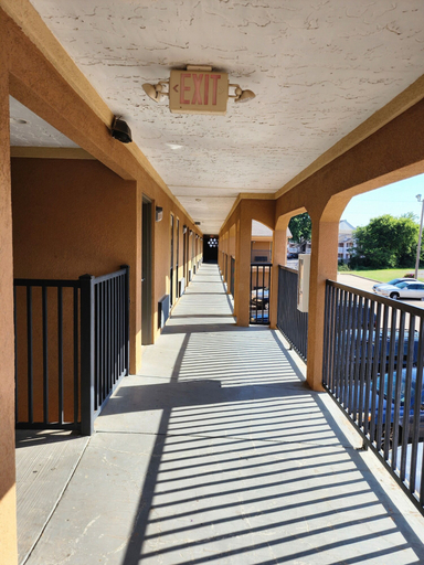 Others 5, Executive Inn, Oklahoma
