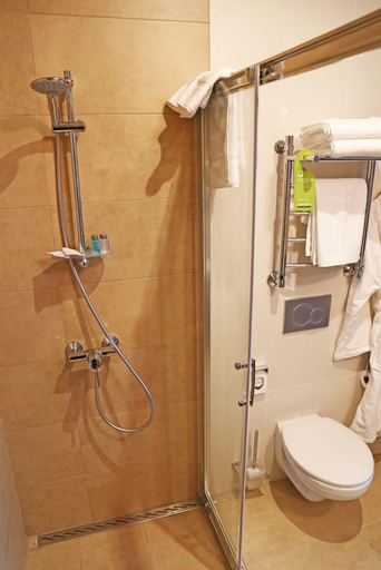 Bathroom 2, Europa, Gur'evskiy rayon
