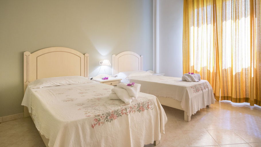 Bedroom 5, Argentiera Inn, Sassari