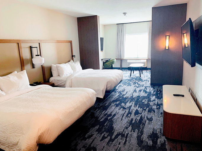 Bedroom 4, Fairfield Inn & Suites by Marriott Whitewater, Walworth