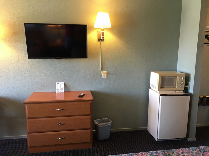 Others 5, Applegate Inn, Merced