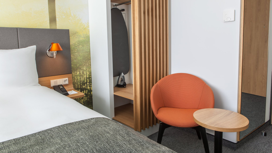 Bedroom 27