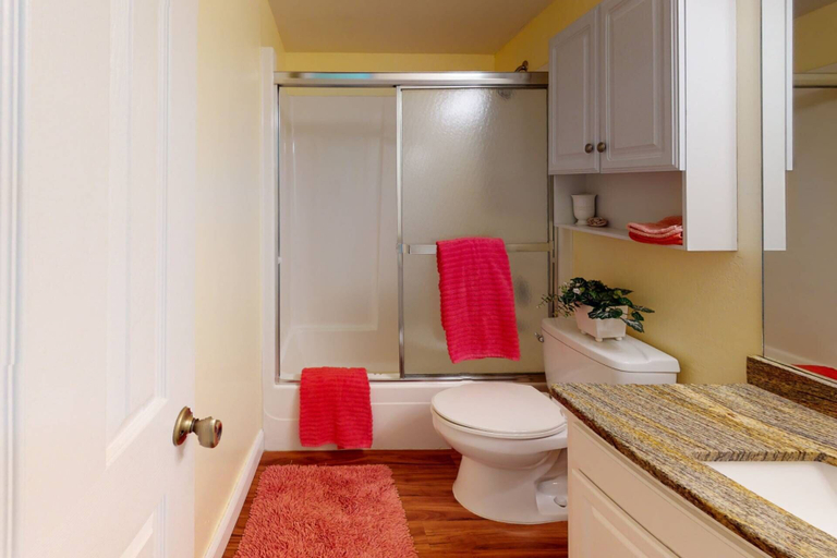 Bathroom 4, 200 Lenell Rd 219, Lee
