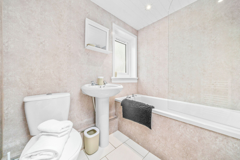 Bathroom 3, West End Road, North Lanarkshire