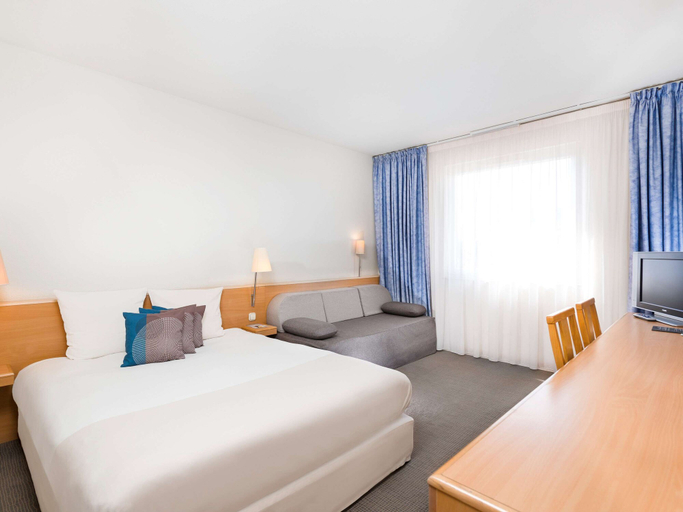 Bedroom 2, Castrum Hotel (Future voco Szekesfehervar), Székesfehérvár