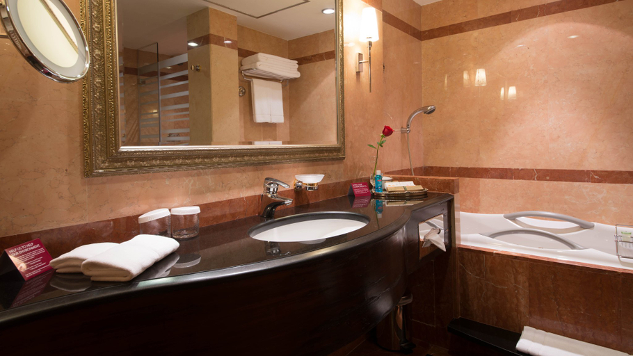 Bathroom 5, Holiday Inn KUWAIT AL THURAYA CITY by IHG, Farwaniya