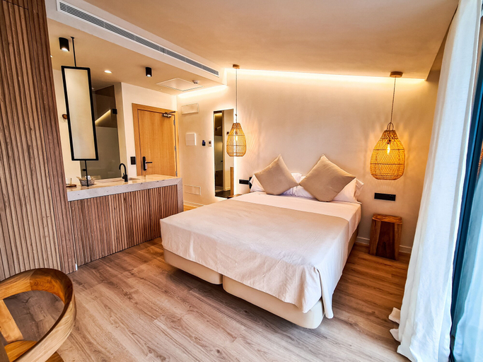 Bedroom 4, S Estancia Suites, Baleares