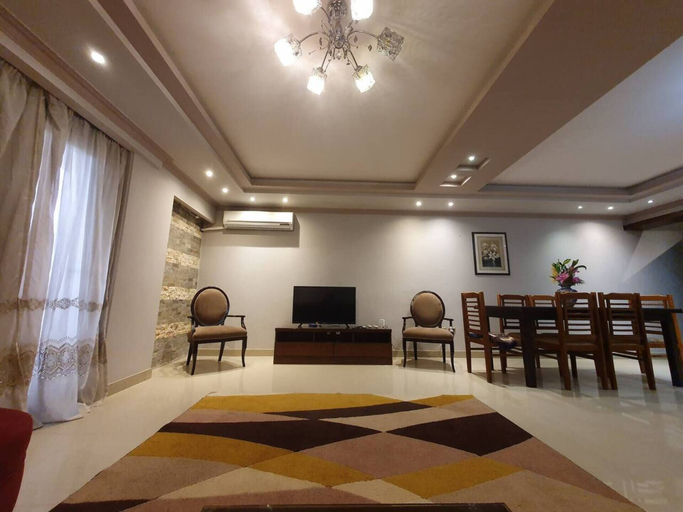 Others 5, Charming 3-bed Apartment in New Cairo City, New Cairo City