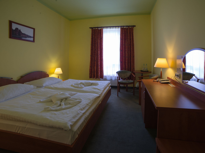 Bedroom 3, Majewski Hotel & SPA, Malbork