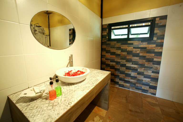 Bathroom 4, Thapwarin Resort-Green Hotel, Ko Lanta