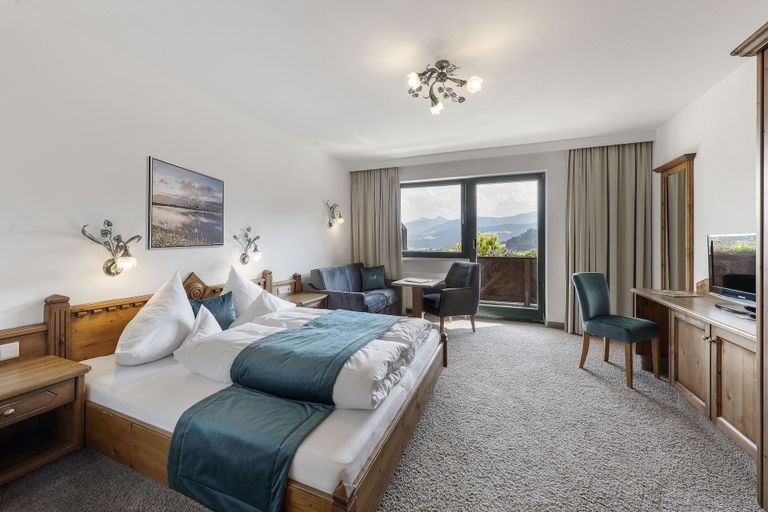 Bedroom 3, Hotel AlpenSchlössl, Kufstein