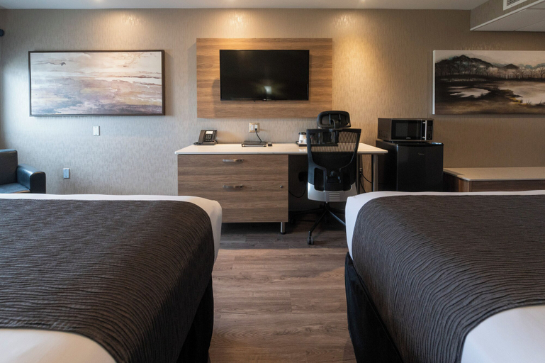 Bedroom 3, Hotel & Suites Le Dauphin Quebec, Communauté-Urbaine-de-Québec