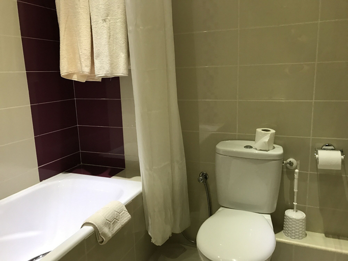 Bathroom 5, Hotel Al Karmel, Bab Bhar