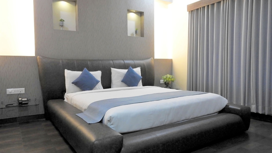 Bedroom 3, Hotel Sai Miracle, Ahmadnagar